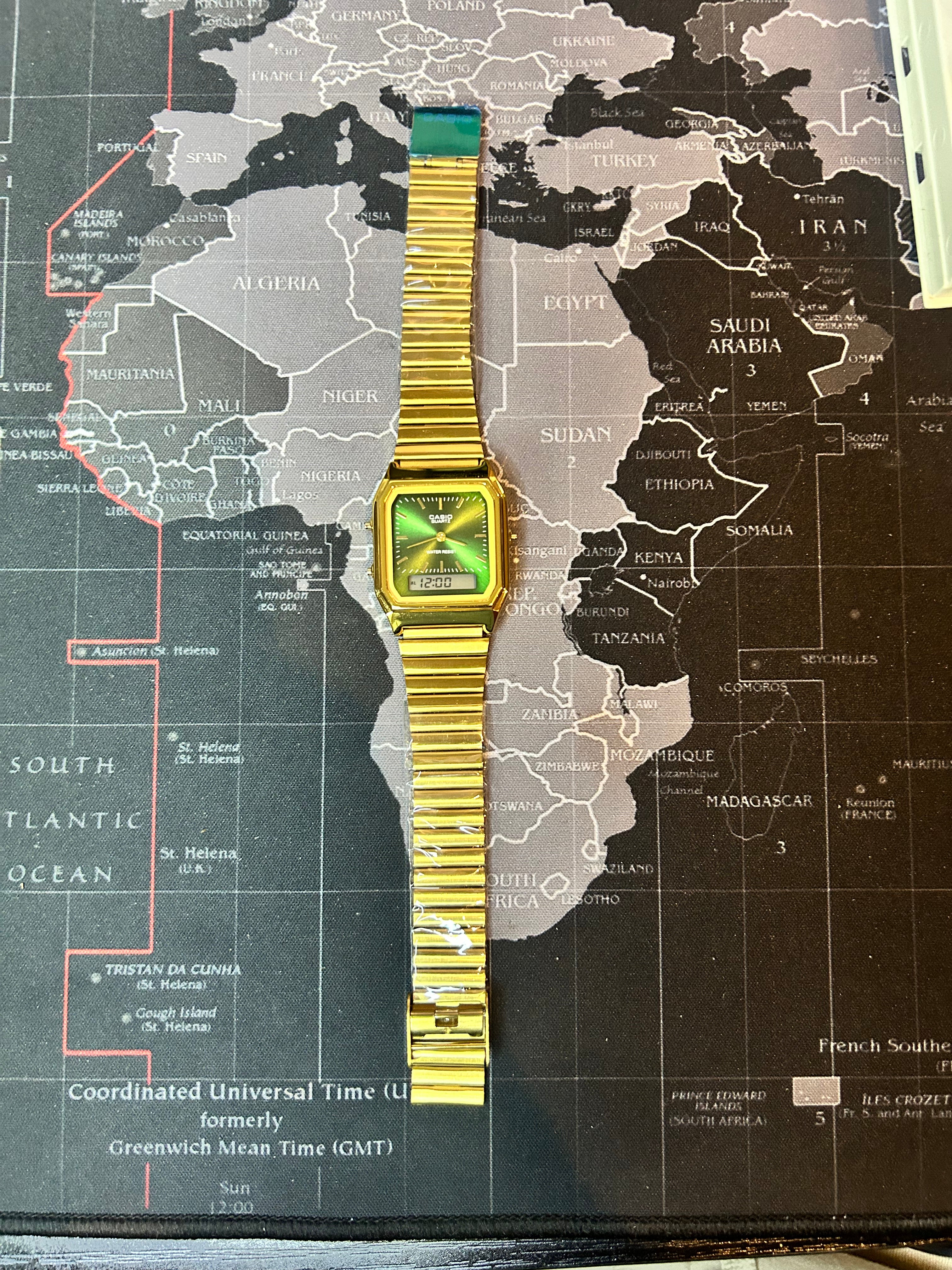 Casio AQ- 230 Anadigital Watch. Gold Plated Stainless Steel Green Dial